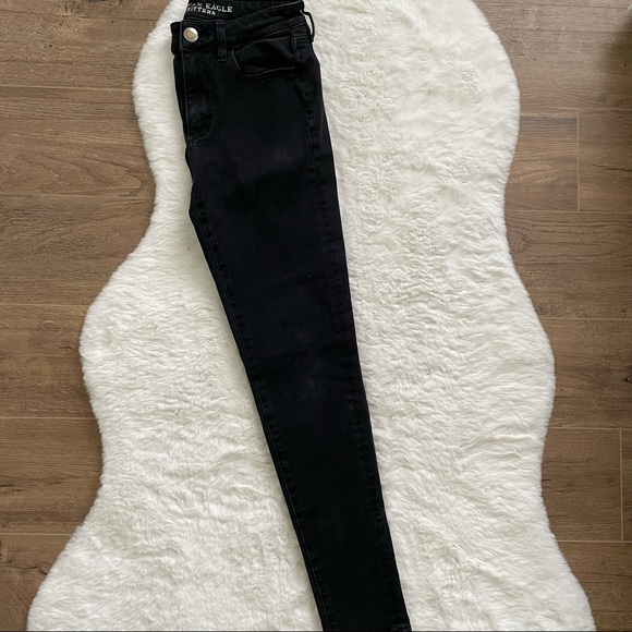 American Eagle Outfitters Black Hi-Rise Jeggings - Picture 2 of 5